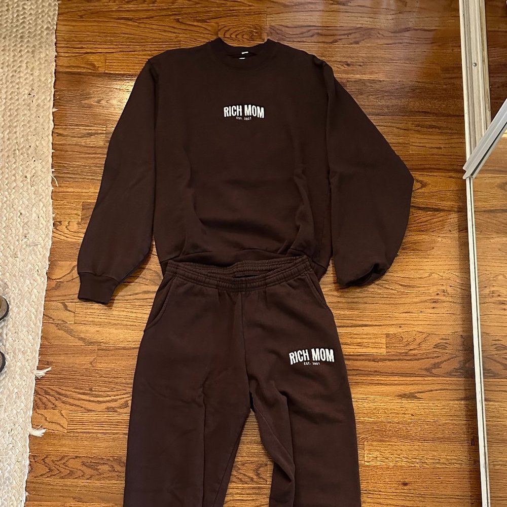 Rich Mom Sweatsuit